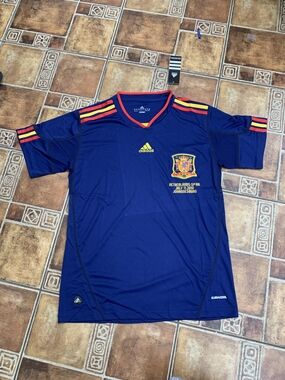 Adidas Spain 2010 World Cup Finals Jersey Size M